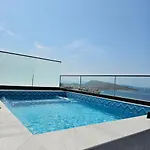Penthouse Paradise *