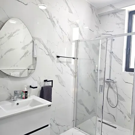 Penthouse Paradise * Sarandë